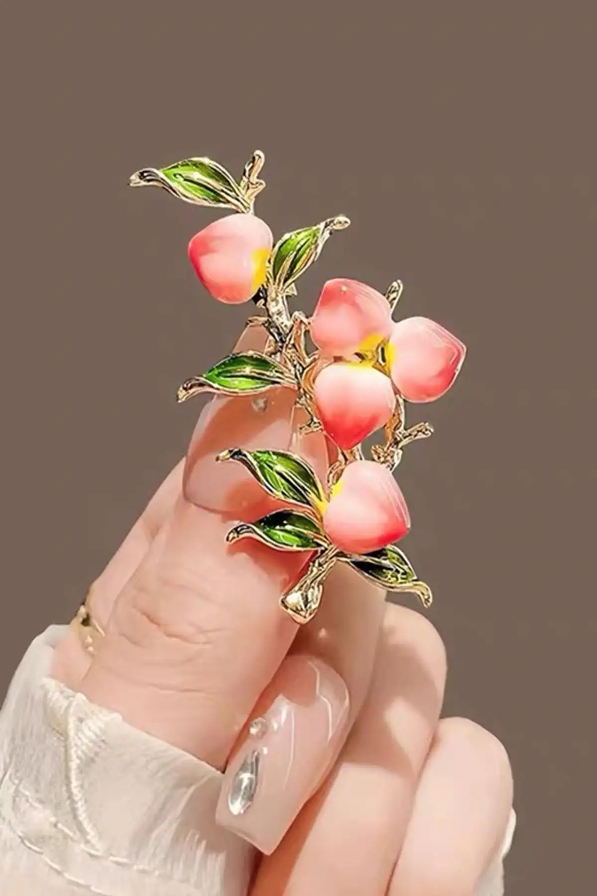 Karışık Renk Meyve Figürlü Broş