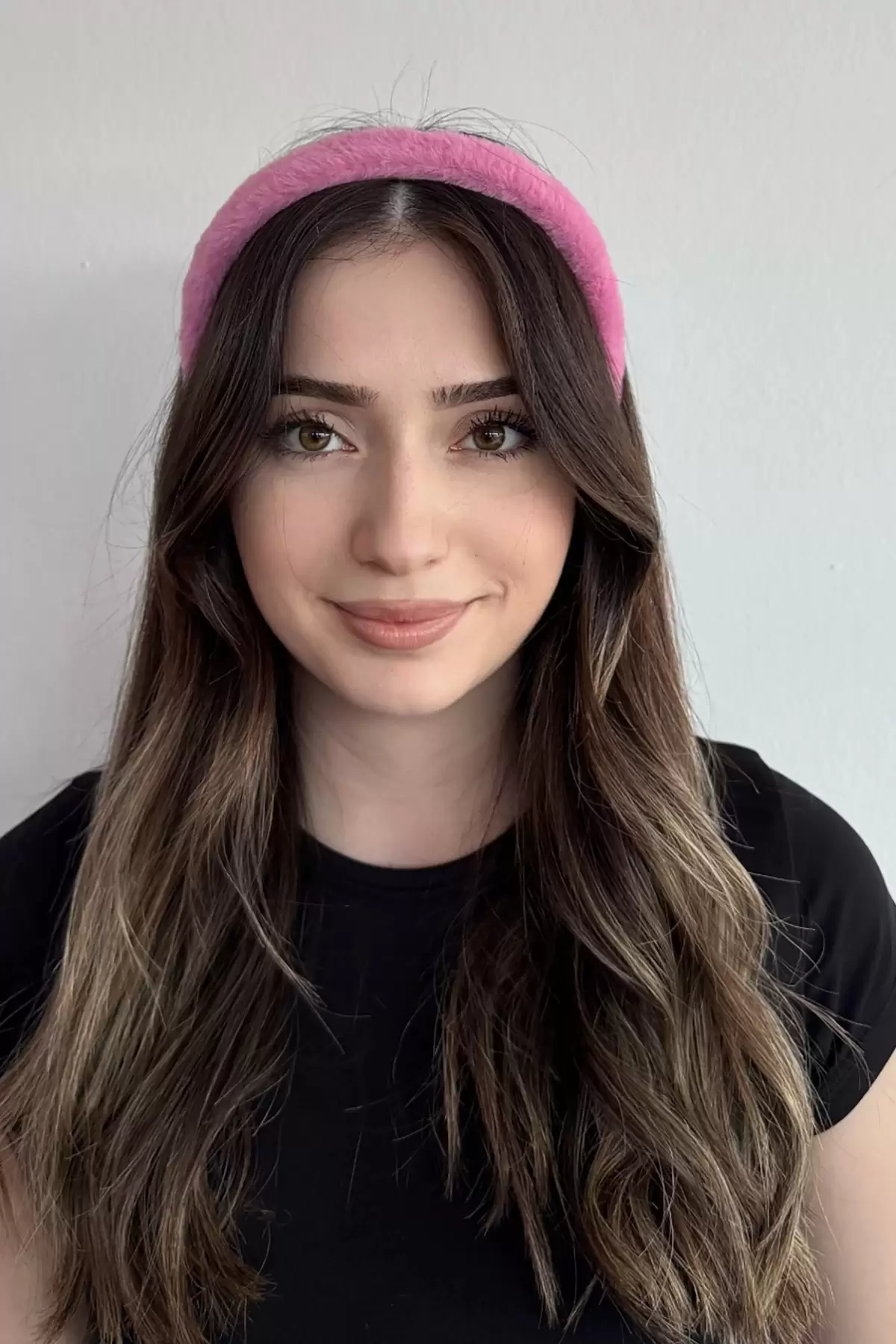 Koyu Pembe Renk Peluş Taç