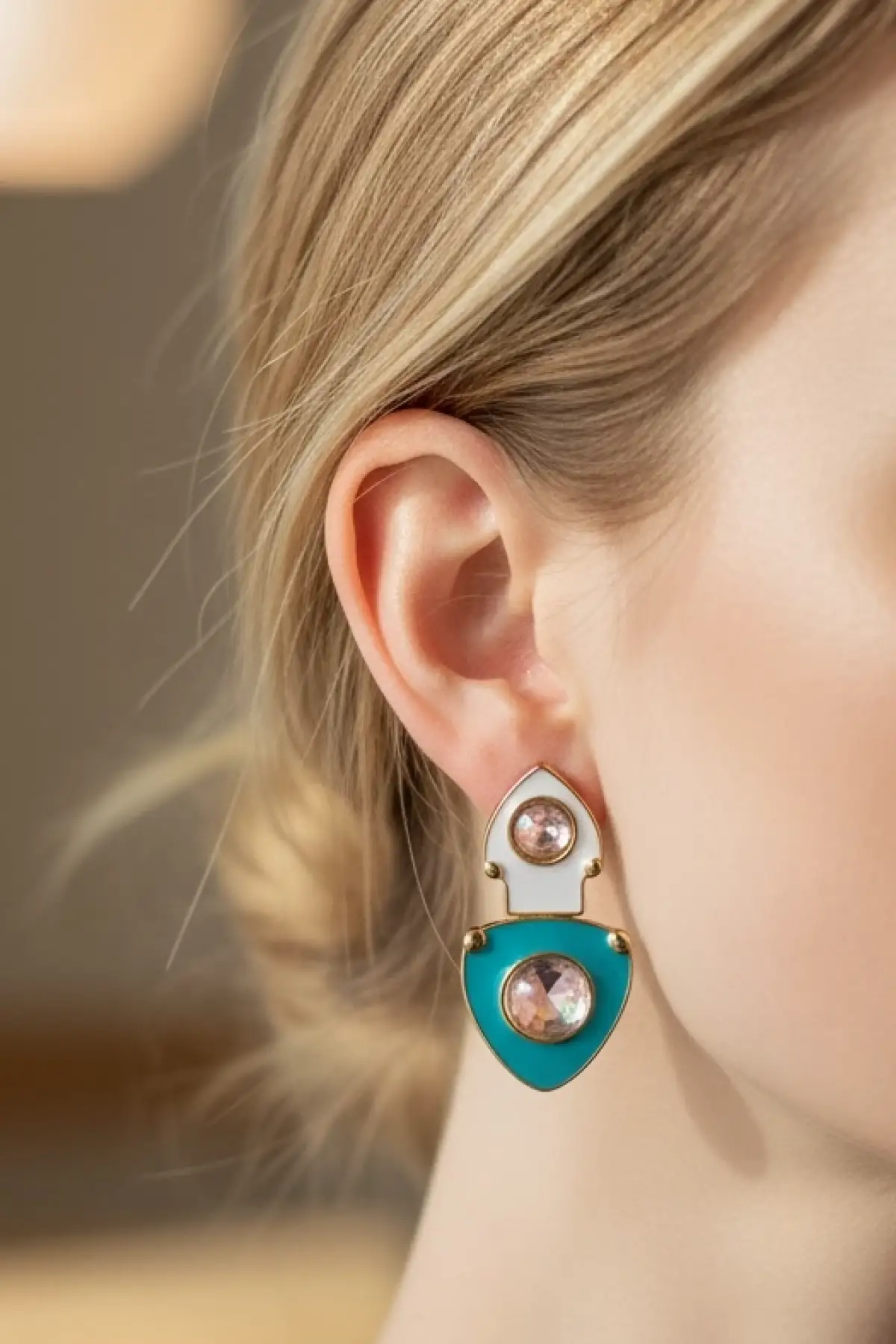 Mavi Ve Beyaz Renk Taş Detaylı Küpe (Çift)