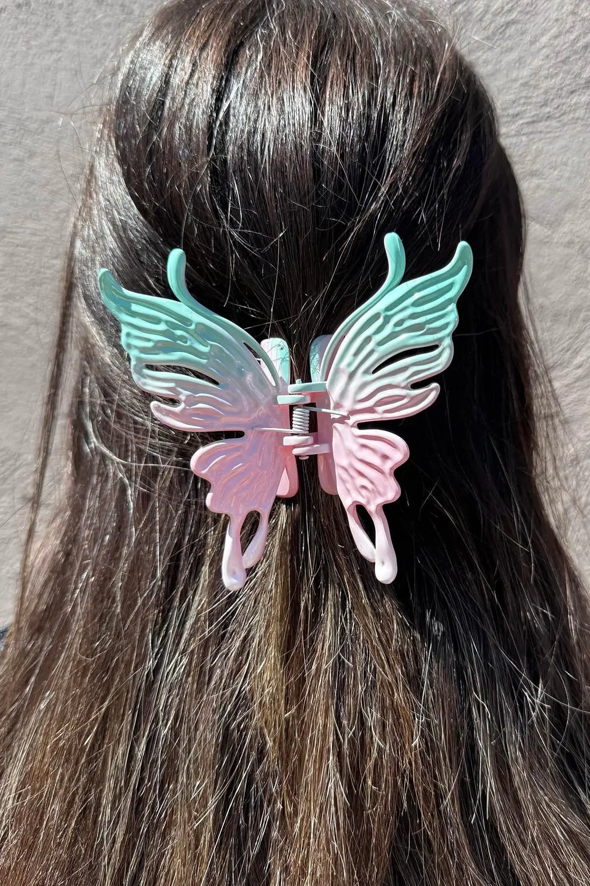 Mavi Ve Pembe Renk Kelebek Figürlü Kemik Mandal Toka