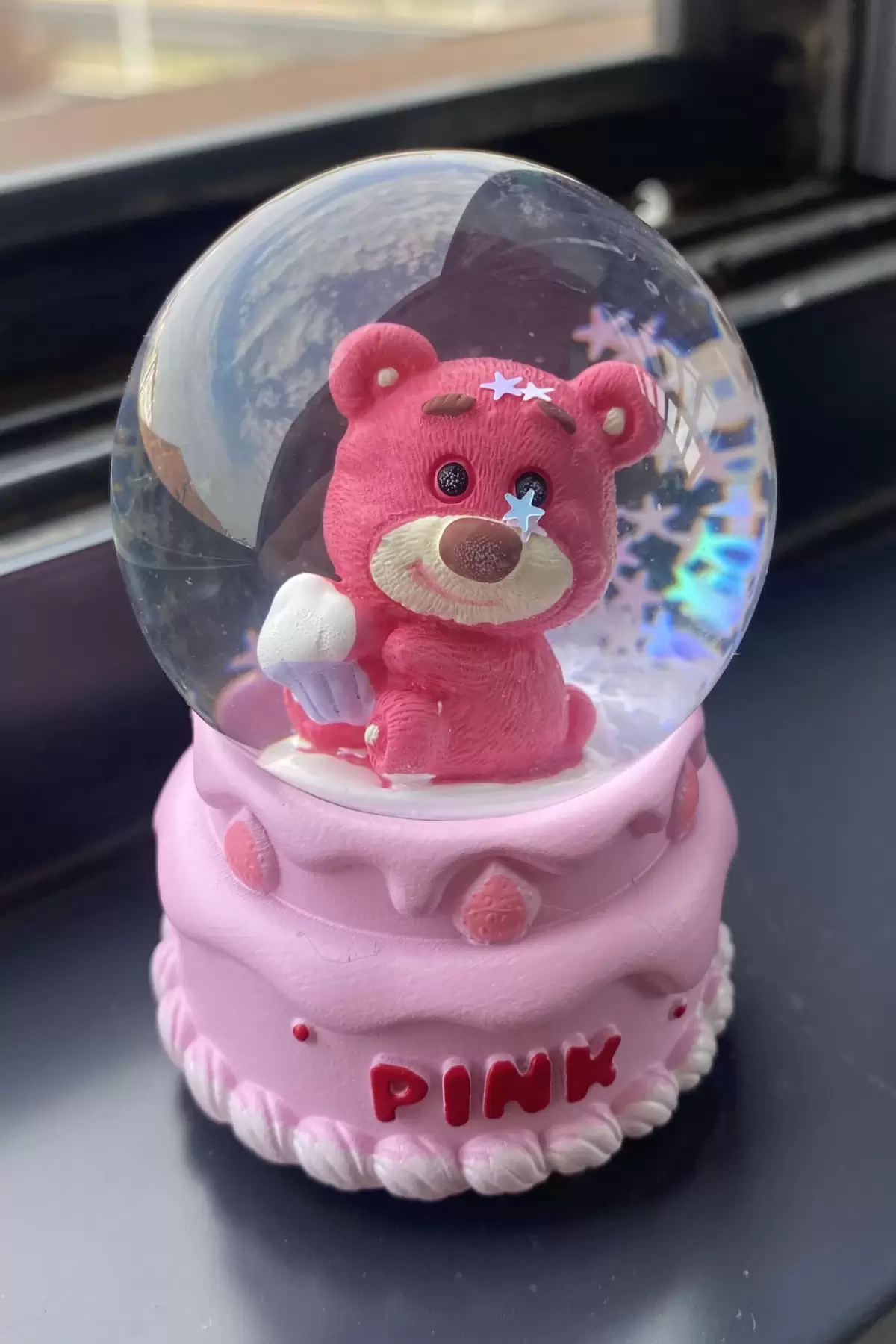 Pembe Renk Ayıcık Figürlü Mini Boy Işıklı Kar Küresi