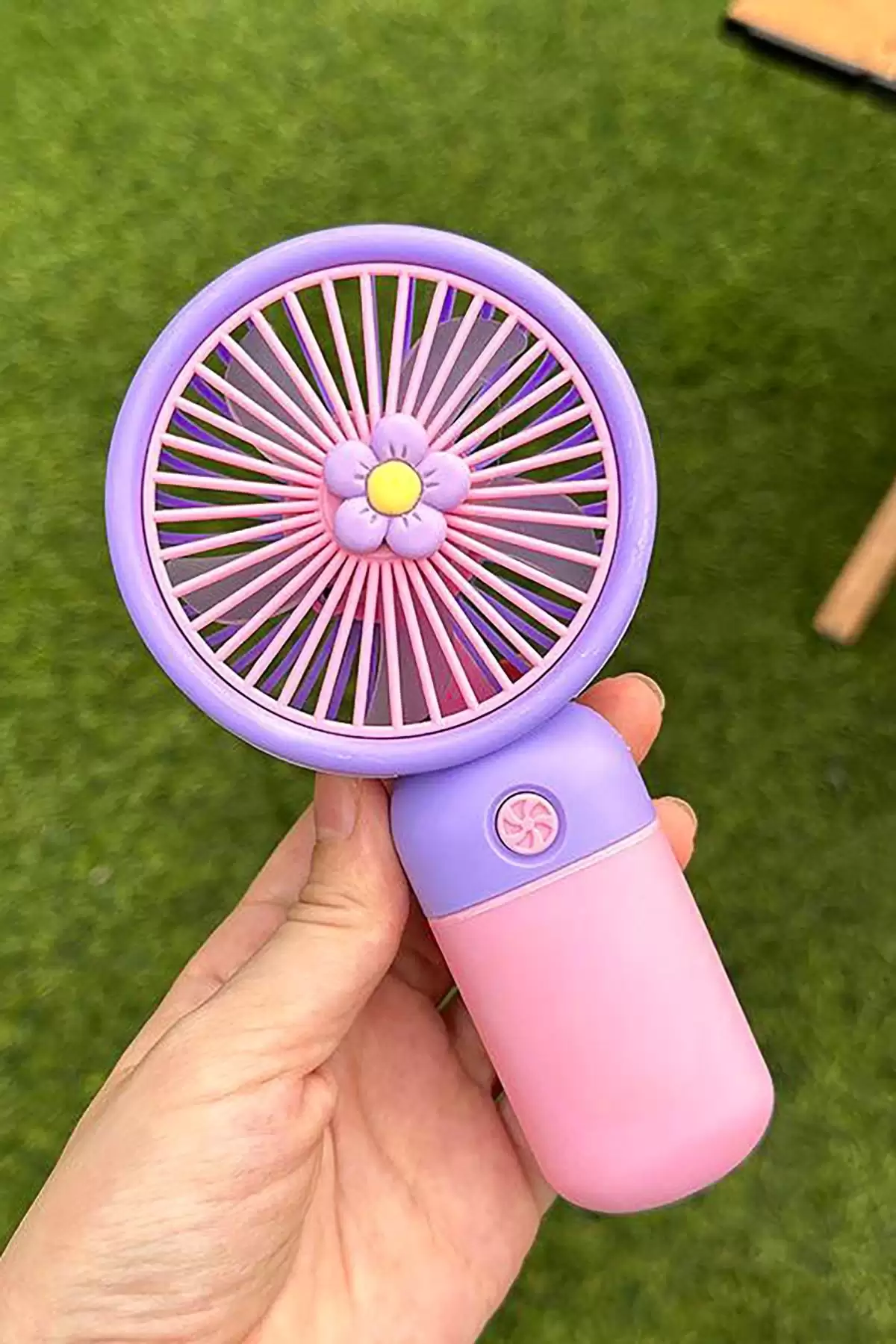 Pembe Renk Çiçek Figürlü Taşınabilir Şarjlı Telefon Tutacaklı El Fanı