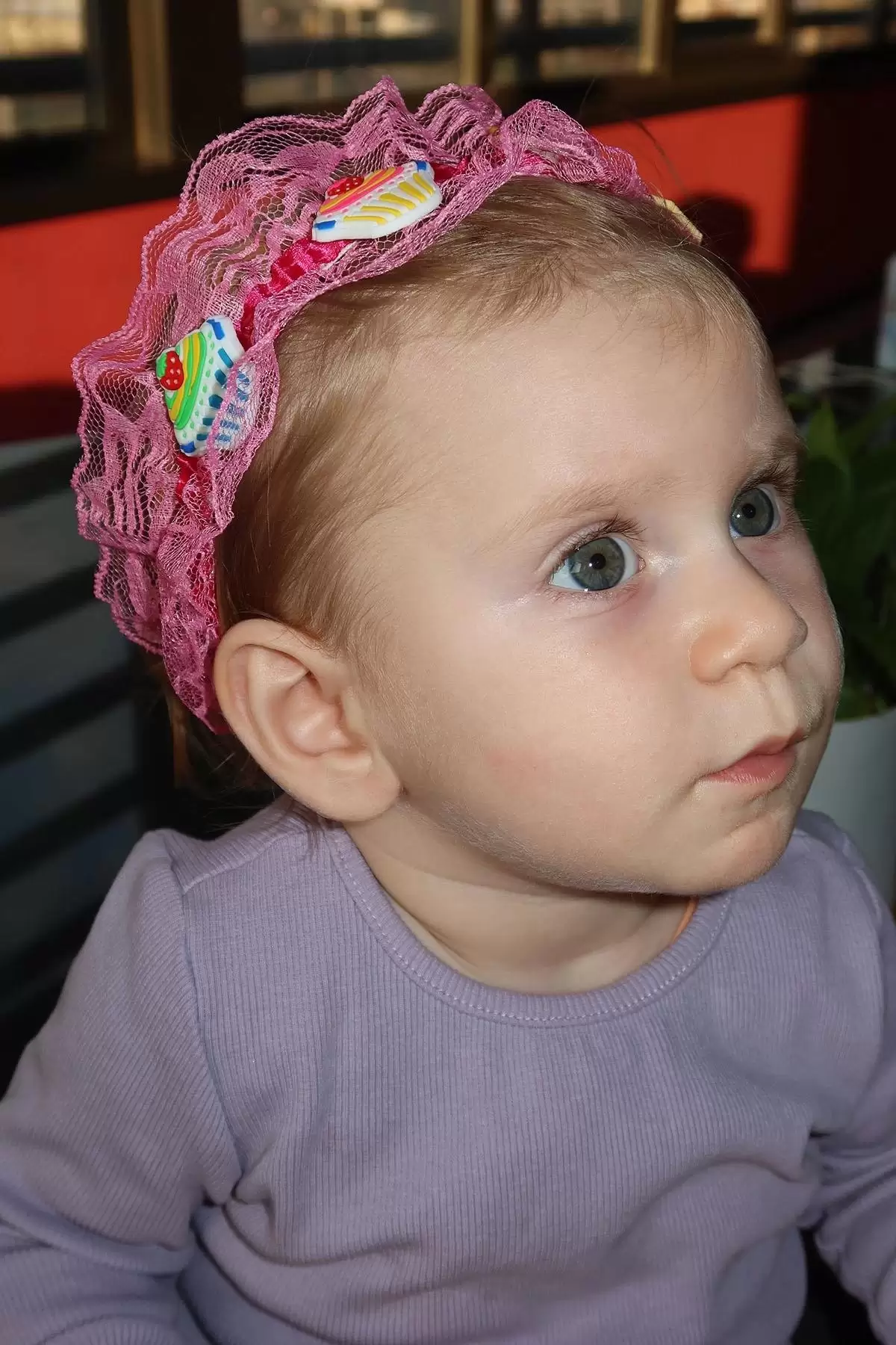 Pembe Renk Kek Figürlü Çocuk Saç Bandı