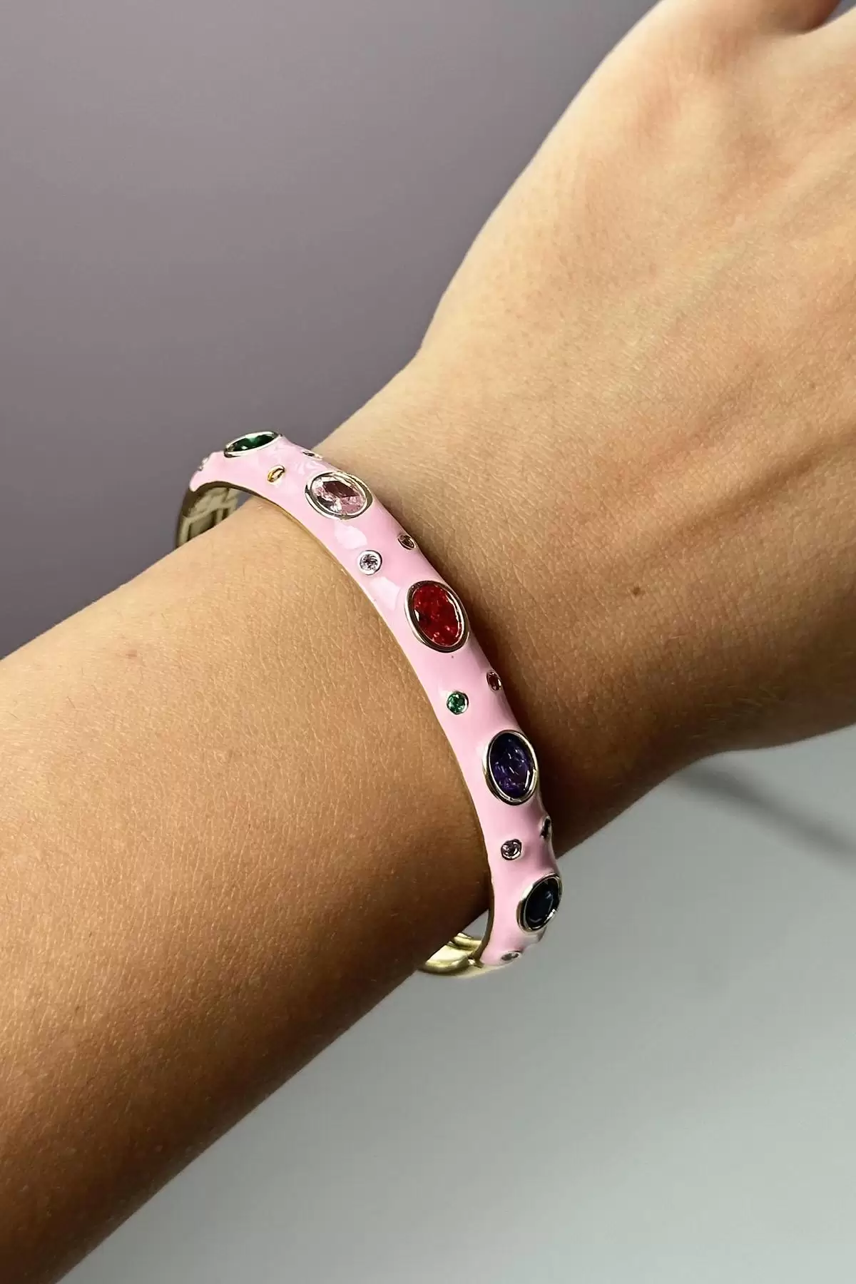 Pembe Renk Taş Detaylı Mineli Kelepçe Bileklik