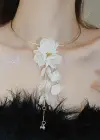 Altın Renk Çiçek Figürlü Metal Choker Kolye