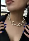 Altın Renk İnci Detaylı Choker Kolye