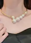 Altın Renk İnci Detaylı Metal Choker Kolye