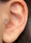 Altın Renk Kalp Figürlü Taş Detaylı Cerrahi Çelik Tragus/Kıkırdak Küpe/Piercing (Tek)