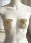 Altın Renk Kalp Figürlü Taş Detaylı Tasarım Göğüs Ucu Aksesuar