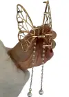 Altın Renk Kelebek Figürlü İnci Detaylı Sallantılı Metal Mandal Toka