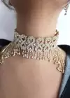 Altın Renk Taş Detaylı Tasarım Choker Kolye