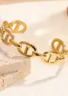 Altın Renk Zincir Detaylı Çelik Kelepçe Bileklik