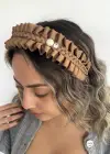 Bej Renk Taş Detaylı Büzgülü Taç