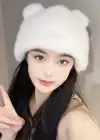 Beyaz Renk Ayıcık Kulaklı Peluş Şapka