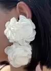 Beyaz Renk Çiçek Figürlü Küpe (Çift)