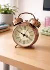 Bronz Renk Dekoratif Işıklı Alarmlı Yuvarlak Masa Saati