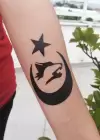 Geçici Ayyıldız Kurt ve Türk Yazılı Dövme Tattoo