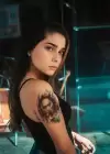 Geçici Kadın Modelli Dövme Tattoo