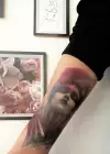 Geçici Kadın Modelli Dövme Tattoo