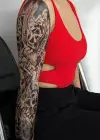 Geçici Kuru Kafa Ve Çiçek Figürlü Dövme Tattoo