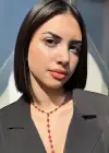 Gümüş Renk Çilek Figürlü Çelik Y Kolye