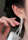 Gümüş Renk İnci Detaylı Sallantılı Küpe (Çift)