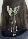 Gümüş Renk Kelebek Ve Papatya Figürlü İnci Detaylı Metal Mandal Toka