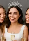 Gümüş Renk Kristal Boncuk Detaylı Gelin/ Kına Taç
