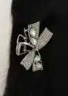 Gümüş Renk Kurdele Figürlü Taş Detaylı Metal Mini Mandal Toka