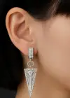 Gümüş Renk Üçgen Figürlü Taş Detaylı 14K Altın Kaplama TX Küpe (Çift)