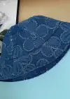 Lacivert Renk Çiçek Figürlü Tasarım Şapka