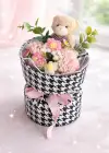 Peluş Ayıcık & Çiçek Aranjmanlı Hediye Kutusu