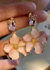 Pembe Renk Çiçek Figürlü Küpe (Çift)