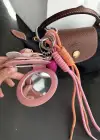 Pembe Renk Çiçek Ve Kalp Figürlü Ayna Detaylı Çanta Charm/ Anahtarlık