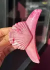 Pembe Renk Deniz Kabuğu Figürlü Kemik Mandal Toka