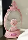 Pembe Renk Kız Figürlü Müzikli Ve Işıklı Kar Küresi