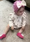 Pembe Renk Kurdele Ve Çiçek Detaylı Çocuk Saç Bonesi Ve Çorap Set