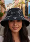Siyah Renk Kurdele Figürlü Taş Detaylı Tasarım Şapka