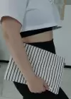 Siyah Ve Beyaz Renk Çizgili Hasır Kadın Çanta