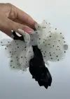 Siyah Ve Beyaz Renk Lale Figürlü Puantiye Detaylı Mandal  Toka