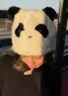 Siyah Ve Beyaz Renk Panda Figürlü Peluş Şapka
