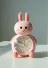 Somon Renk Tavşan Figürlü Alarmlı Masa Saati