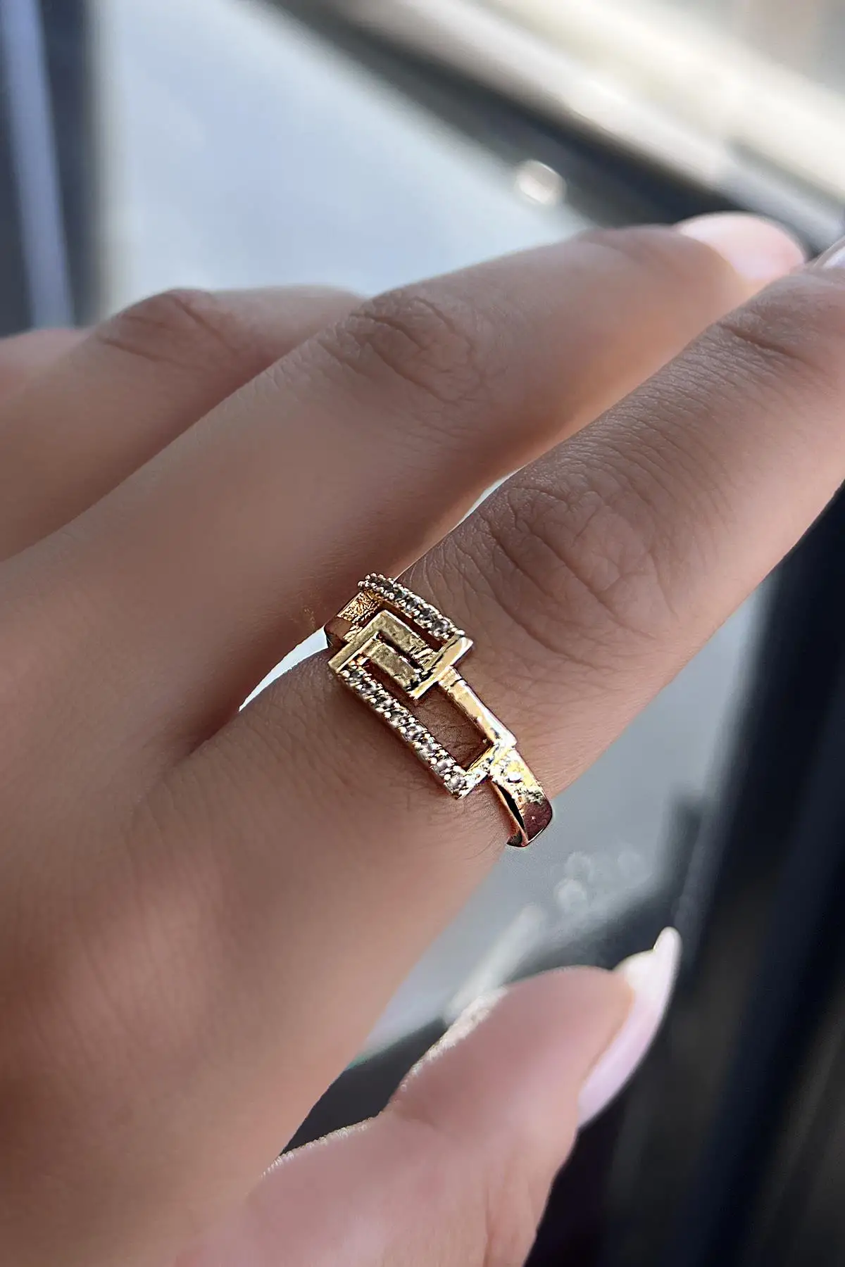 Altın Renk Taşlı Ayarlanabilir Yüzük