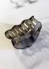 Gri Renk Kıvrım Figürlü Mandal Toka