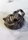 Gri Renk Kıvrım Figürlü Mandal Toka