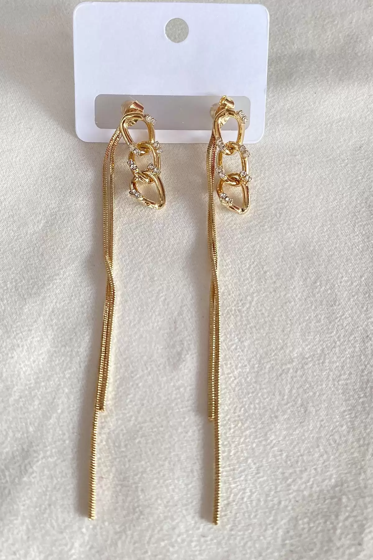 Altın Renk Taşlı Sallantılı Küpe (Çift)
