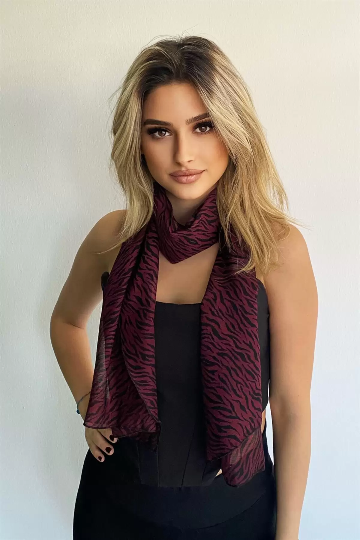 Bordo Renk Zebra Desenli Şal