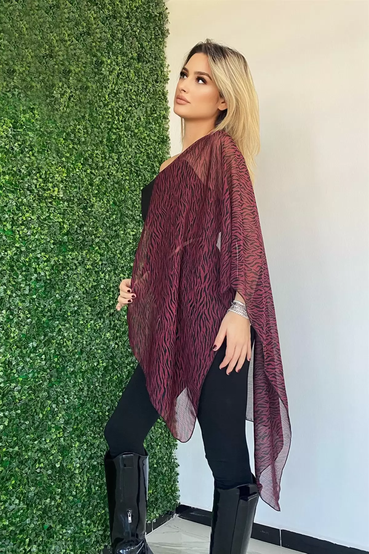 Bordo Renk Zebra Desenli Şal