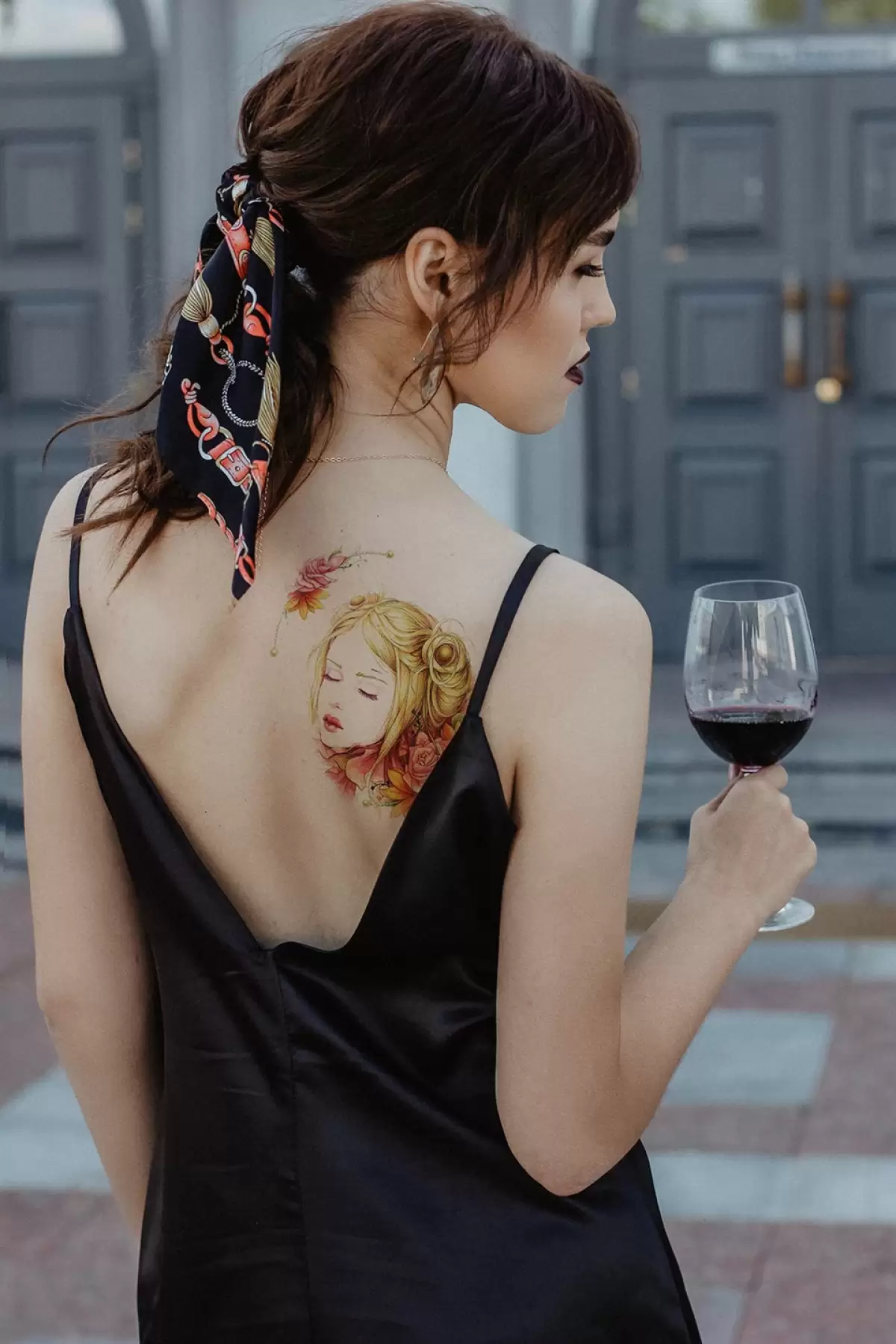 Geçici Kadın ve Gül Modelli Dövme Tattoo