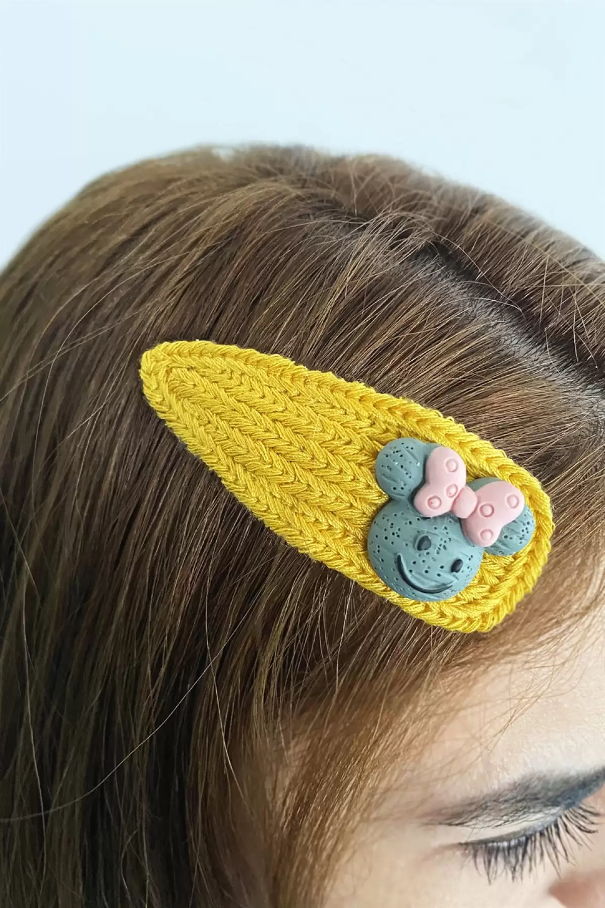 Sarı Renk Mickey Figürlü Yan Toka